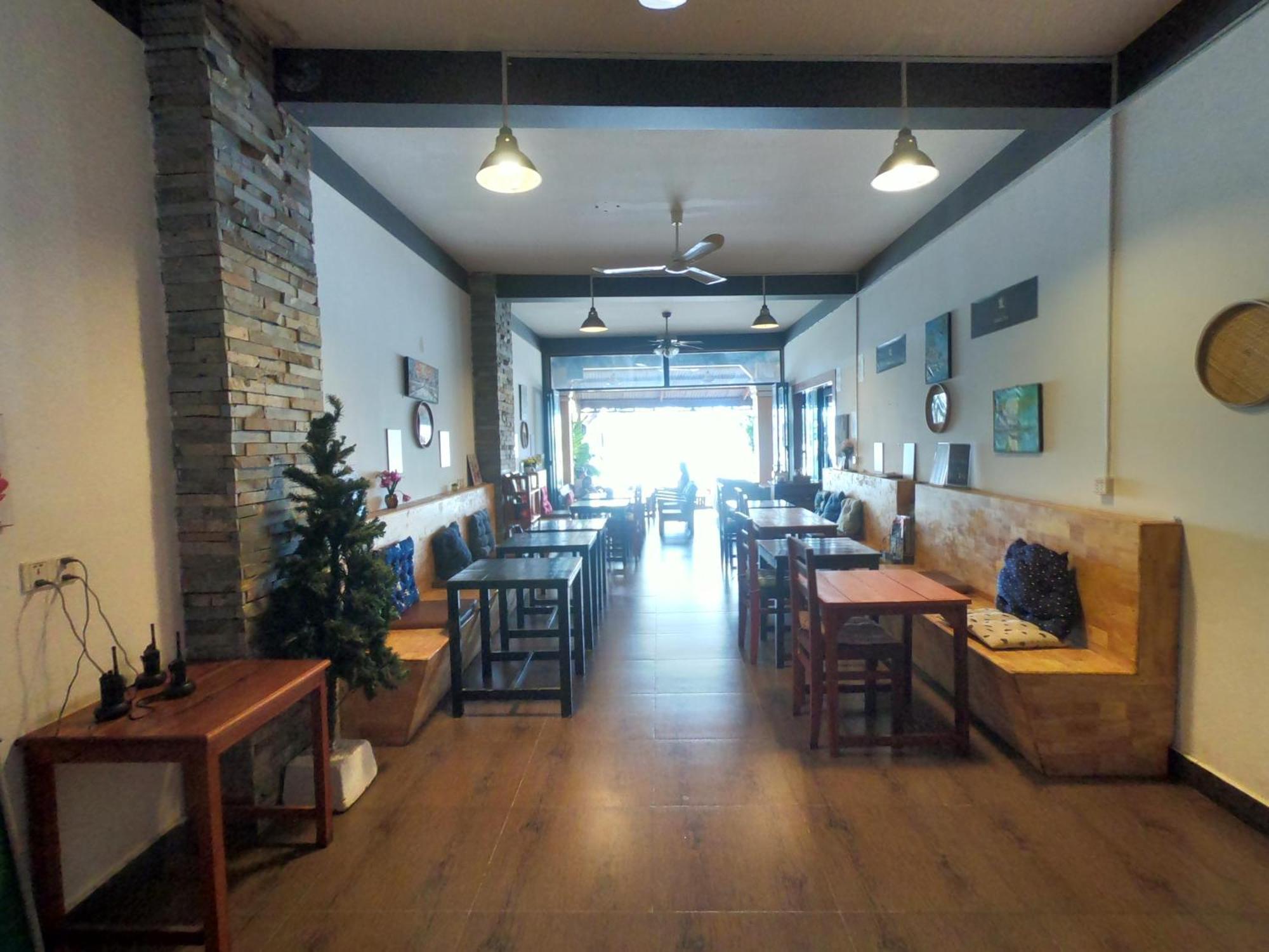 贡布早上好旅馆酒店 外观 照片