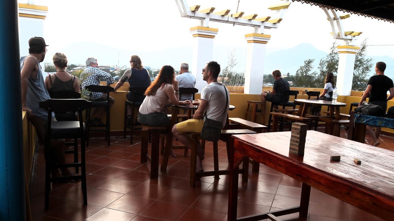 贡布早上好旅馆酒店 外观 照片